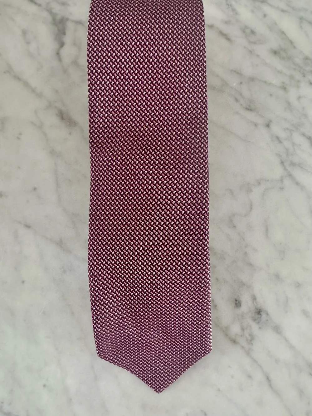 BOSS Hugo Boss Made in Italy 100% Silk Burgundy Geometric Tie